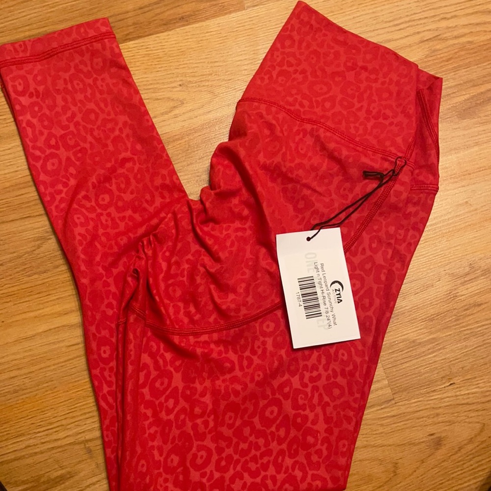 Zyia leggings